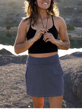 Title Nine Navy Dream On Skort 16" Size M